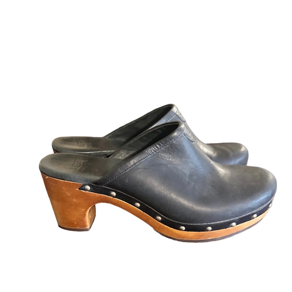UGG clogs